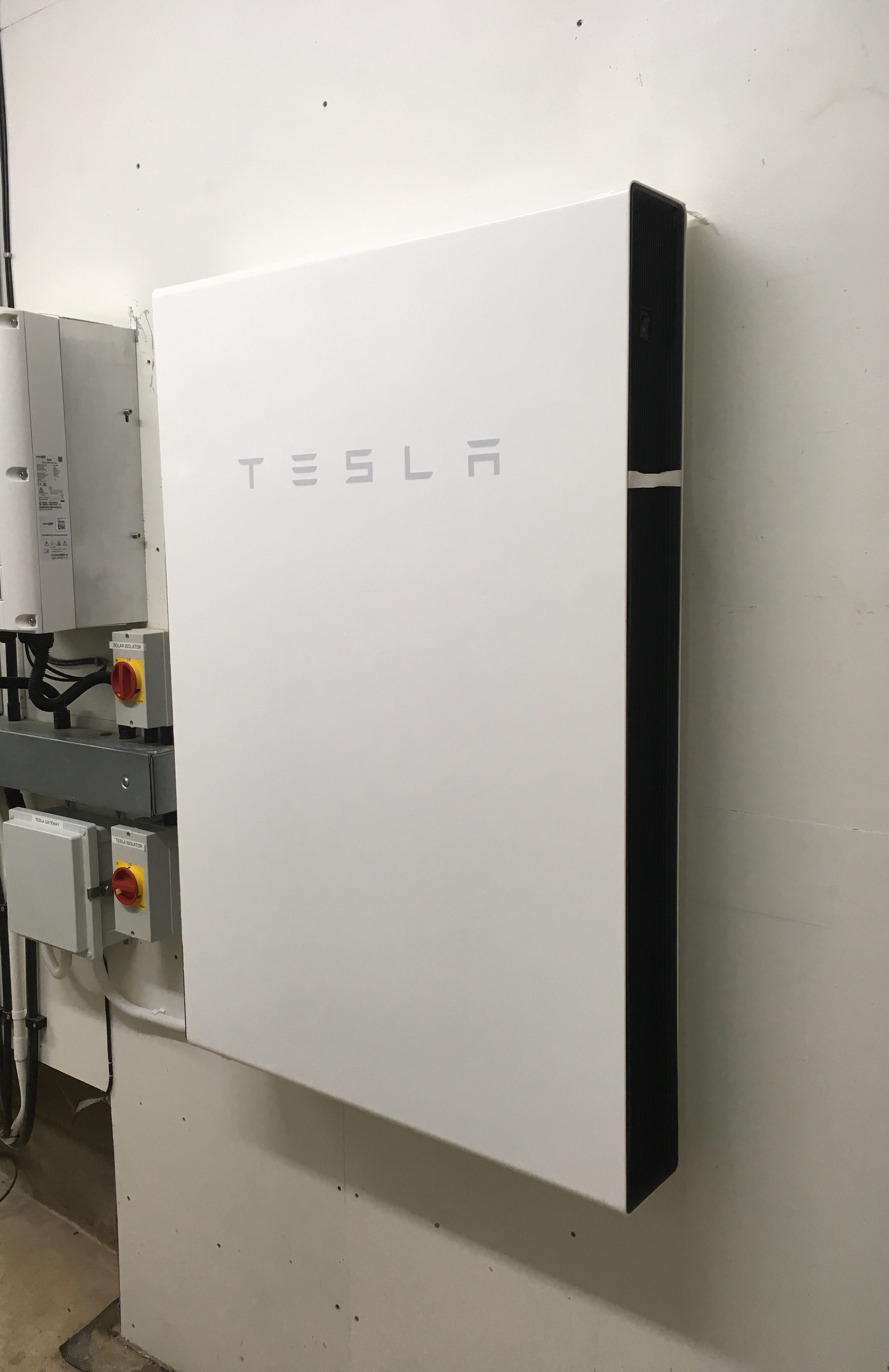Tesla Powerwall Battery Storage - SunWorks Channel Islands